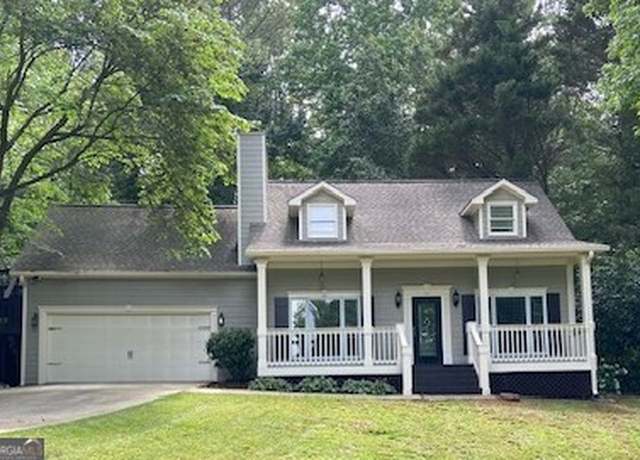 Property at 852 Georgetowne Dr, Winder, GA 30680, 3 beds, 2 baths