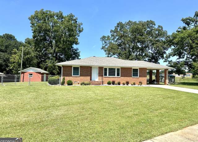 Property at 2107 W Mcintosh Rd, Griffin, GA 30223, 3 beds, 2 baths