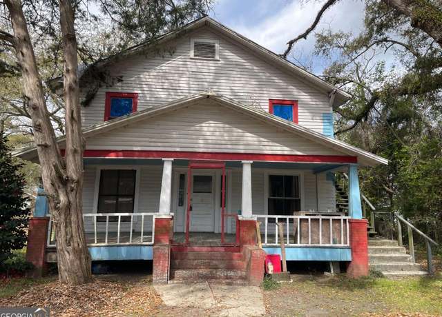 Property at 628 SE Peal St, Collins, GA 30421, 4 beds, 3 baths