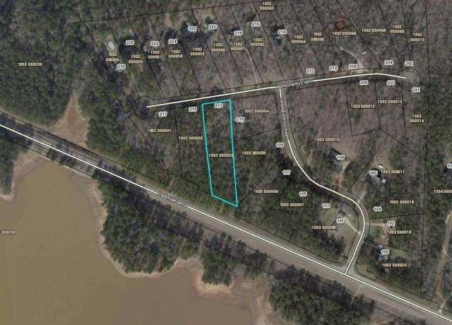 Property at 213 Long Cove Dr, Lagrange, GA 30240
