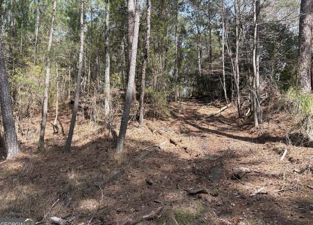 Property at 1949 Deerwood Pl, Macon, GA 31211
