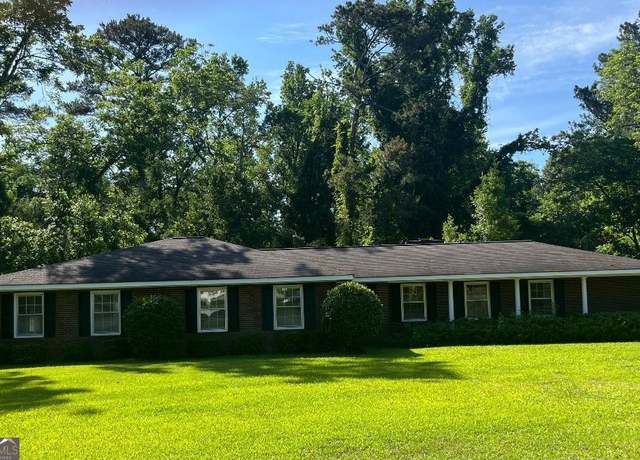 Property at 256 Wells Cir, Dublin, GA 31021, 4 beds, 3.5 baths