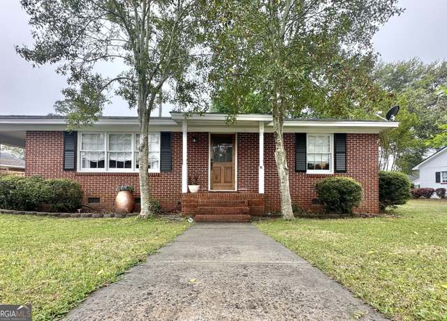 Property at 61 W Bruce St, Mcrae-helena, GA 31055, 2 beds, 1 bath