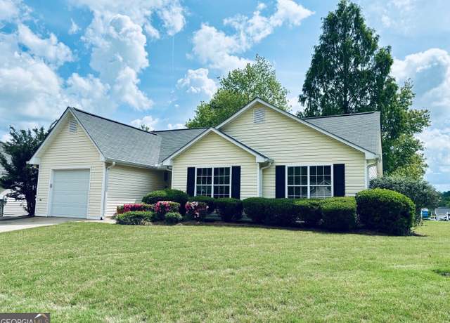 Property at 486 Village Cir, Stockbridge, GA 30281, 3 beds, 2 baths