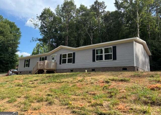 Property at 197 Howard Rd, Toccoa, GA 30577, 4 beds, 2 baths