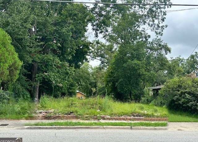 Property at 335 Johnson St, Statesboro, GA 30458
