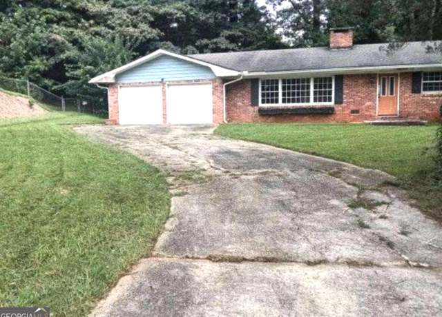 Property at 2362 Springrun Ct, Decatur, GA 30032, 3 beds, 2 baths