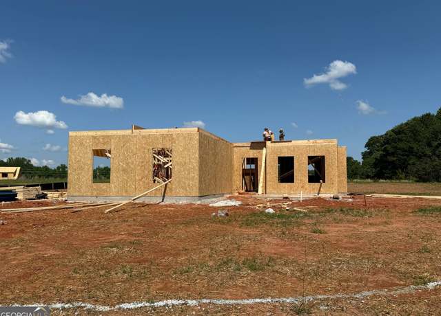 Property at 1916 King Mill Rd, Mcdonough, GA 30252, 4 beds, 2.5 baths