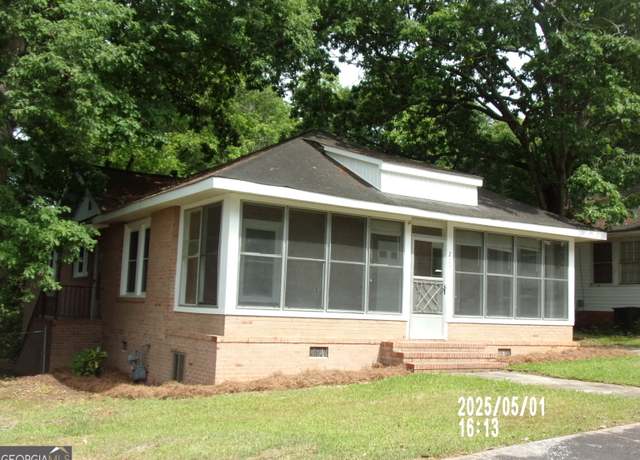 Property at 209 Willow St, Thomaston, GA 30286, 3 beds, 2 baths