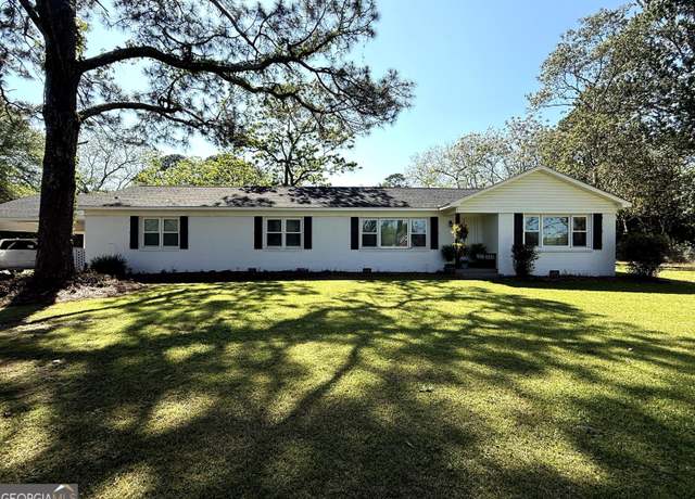 Property at 315 Peggy Dr, Fort Valley, GA 31030, 3 beds, 2.5 baths