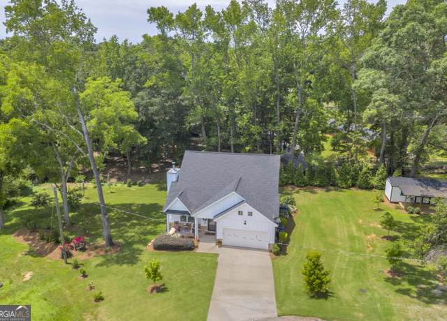 Property at 49 Grove Ct, Royston, GA 30662, 4 beds, 3.5 baths