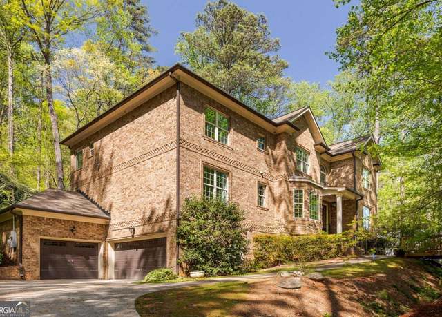 Property at 930 Riverside Rd, Roswell, GA 30075, 5 beds, 4 baths