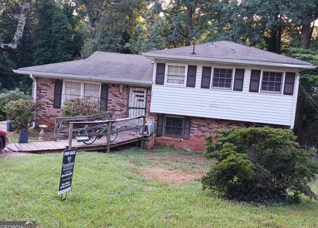Property at 2547 Crestdale Cir SE, Atlanta, GA 30316, 3 beds, 2 baths