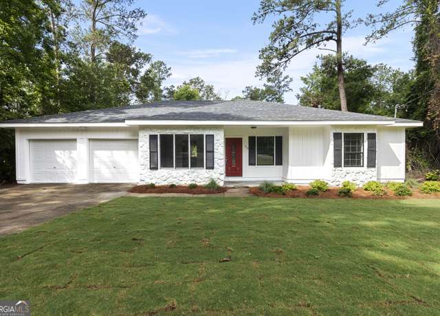 Property at 110 Ensenada Way, Warner Robins, GA 31088, 4 beds, 2 baths