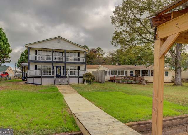 Property at 282 Marina Cir, Jackson, GA 30233, 3 beds, 2.5 baths