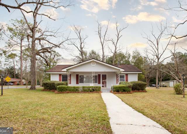 Property at 1936 Darling Ave, Waycross, GA 31501, 3 beds, 1 bath