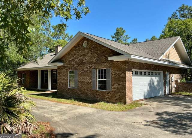 Property at 805 Littlefield St, Jesup, GA 31546, 6 beds, 2 baths