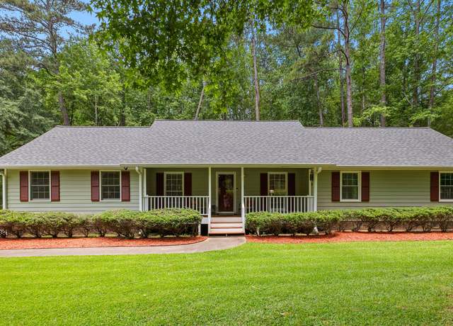 Property at 145 Adams Ct, Fayetteville, GA 30214, 3 beds, 2 baths