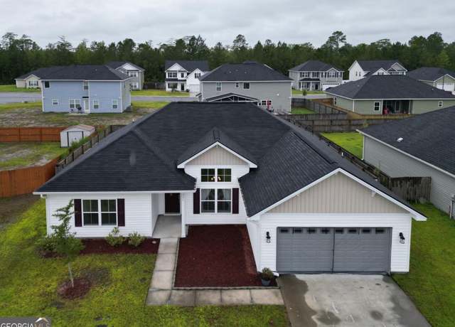 Property at 571 Rutledge Dr, Hinesville, GA 31313, 4 beds, 2 baths