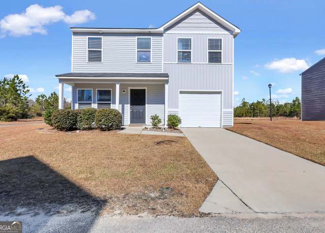 Property at 307 Lumpkin Ln, Fort Stewart, GA 31313, 3 beds, 2.5 baths