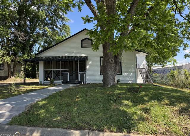 Property at 859 Charlotte St, Macon, GA 31211, 3 beds, 2 baths