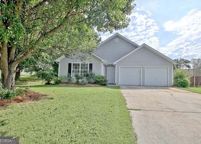 Property at 10690 Tara Village Way, Jonesboro, GA 30238, 3 beds, 2 baths