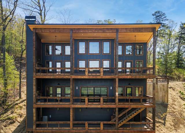 Property at 85 Longview Ter, Mineral Bluff, GA 30559, 4 beds, 4 baths