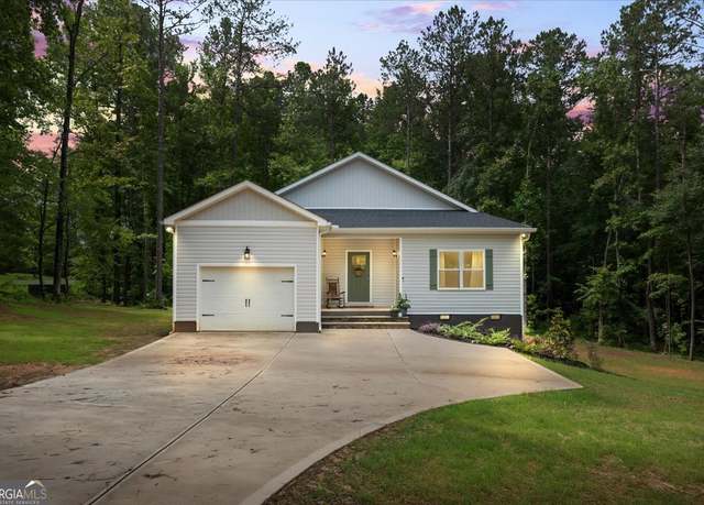 Property at 68 Creekwood Dr, Griffin, GA 30223, 3 beds, 2 baths