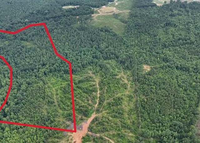 Property at 14 Emmaus Rd, Elberton, GA 30635