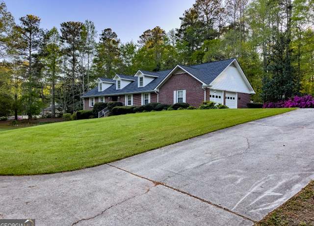 Property at 330 Dixie Ave N, Bremen, GA 30110, 3 beds, 2.5 baths