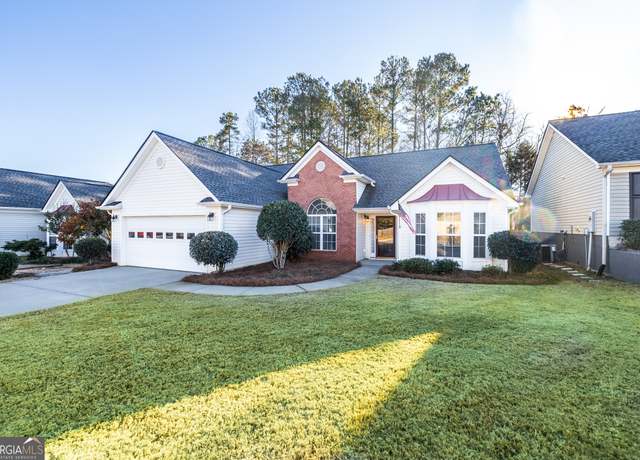 Property at 101 Bellaire Ln, Newnan, GA 30265, 3 beds, 2 baths