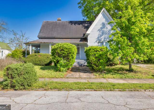 Property at 175 S Mcintosh St, Elberton, GA 30635, 3 beds, 2.5 baths
