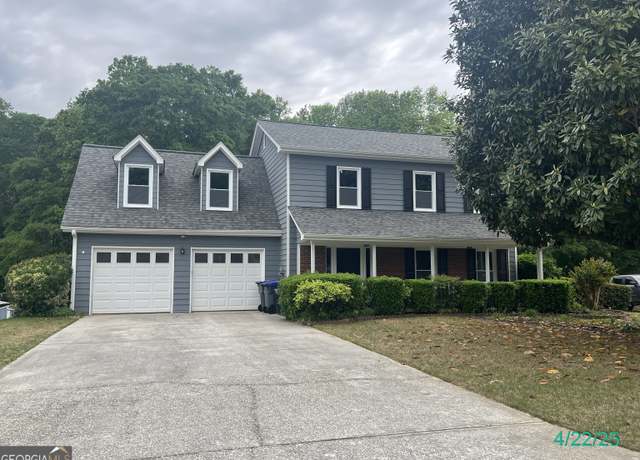 Property at 716 Wilkes Dr, Loganville, GA 30052, 3 beds, 2.5 baths