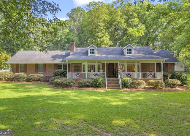 Property at 603 Lakewood Dr, Social Circle, GA 30025, 3 beds, 2.5 baths