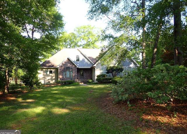 Property at 117 Big Oak Dr, Barnesville, GA 30204, 2 beds, 2.5 baths