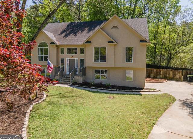 Property at 11 Line Creek Cir, Sharpsburg, GA 30277, 3 beds, 2 baths