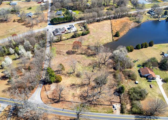 Property at 101 Hills Bridge Rd, Fayetteville, GA 30215