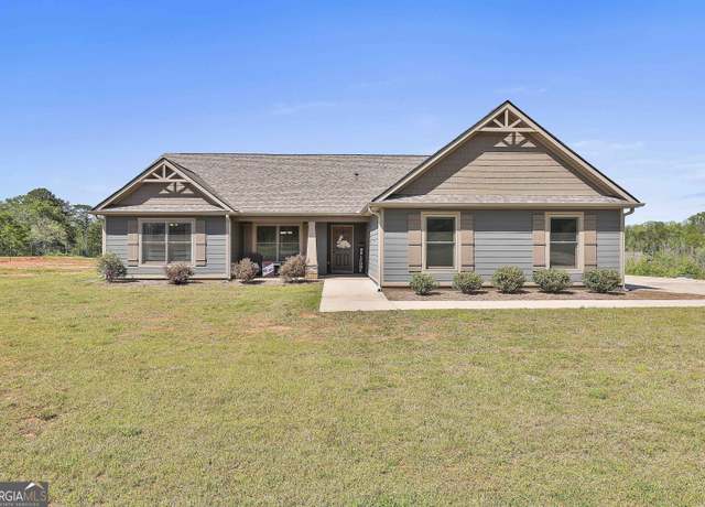 Property at 320 Pleasant View Dr, Newnan, GA 30263, 4 beds, 2 baths