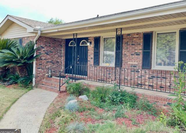 Property at 316 Meadowridge Dr, Warner Robins, GA 31093, 3 beds, 2 baths
