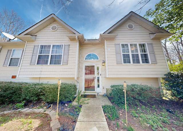 Property at 15 Huntington Dr, Grantville, GA 30220, 3 beds, 2 baths