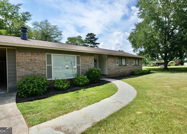 Property at 68 Archie Ln, Pine Mountain, GA 31822, 3 beds, 1.5 baths
