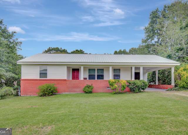 Property at 39 Sunrise Dr, Newnan, GA 30263, 3 beds, 1 bath