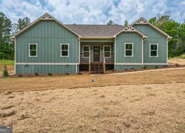 Property at 122 Long Shoals Ave, Eatonton, GA 31024, 3 beds, 2 baths