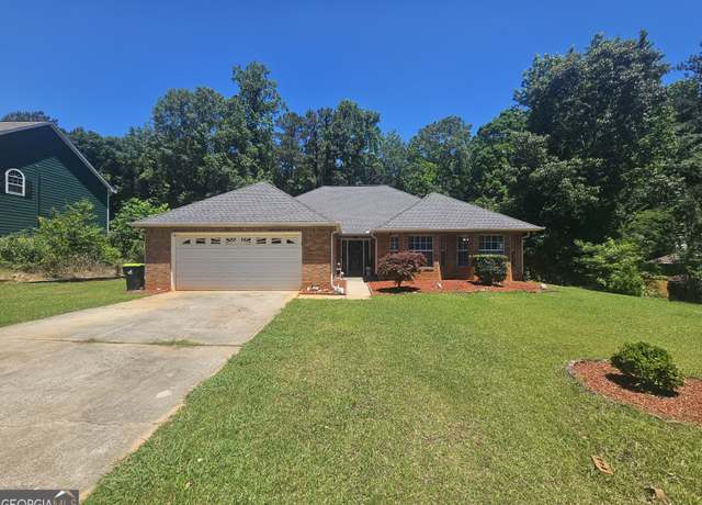 Property at 212 Hunting Ct, Jonesboro, GA 30236, 3 beds, 2 baths