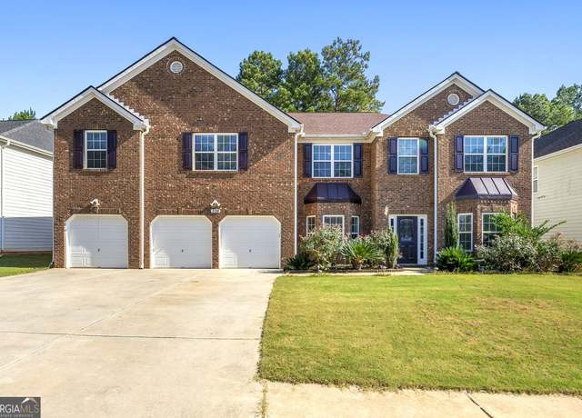 Property at 326 Cog Hill Dr, Fairburn, GA 30213, 7 beds, 5 baths