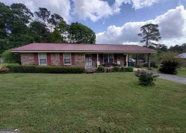 Property at 902 Palm Dr, Dublin, GA 31021, 3 beds, 2 baths