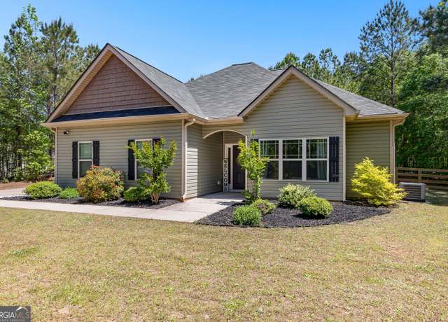 Property at 44 Roswell Lee Rd, Grantville, GA 30220, 3 beds, 2 baths