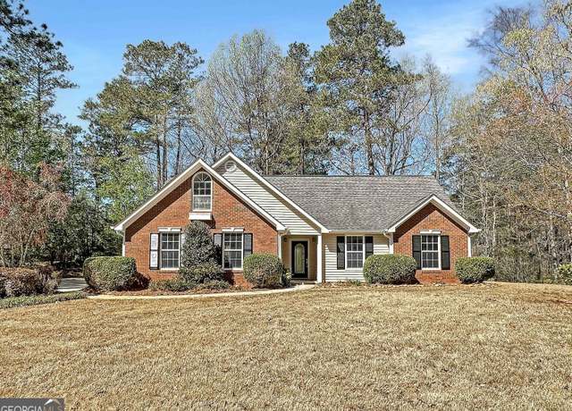 Property at 40 Teal Ct, Senoia, GA 30276, 4 beds, 2 baths