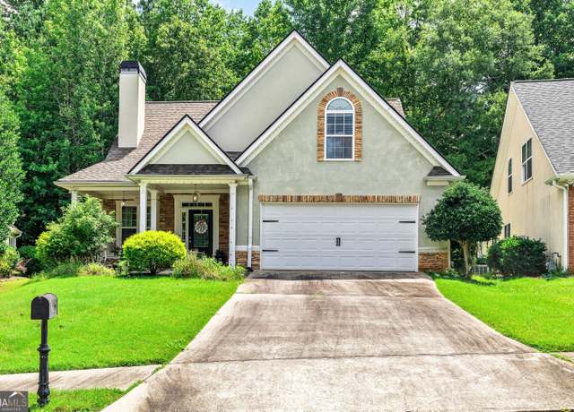 Property at 10 Fenway Ct, Newnan, GA 30265, 3 beds, 2.5 baths