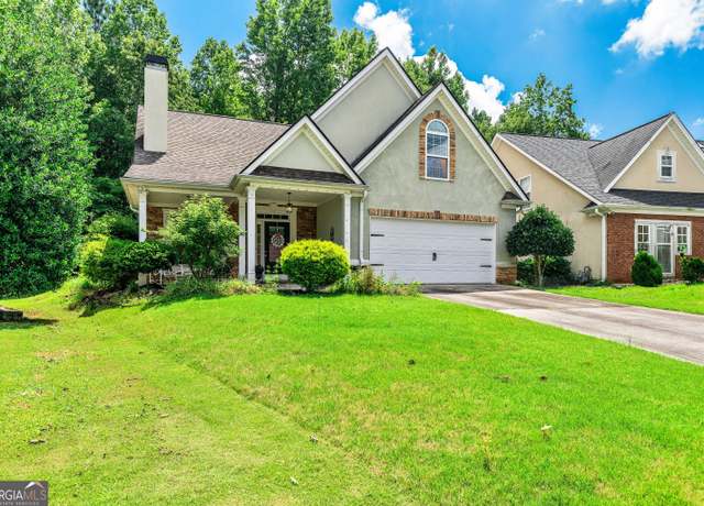 Property at 10 Fenway Ct, Newnan, GA 30265, 3 beds, 2.5 baths